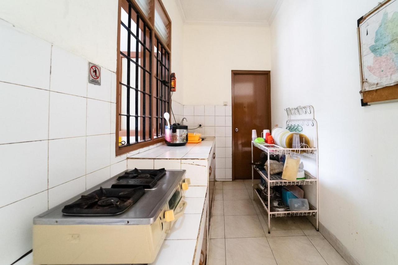 Wisma tamu Koolkost Near Padjadjaran 2*